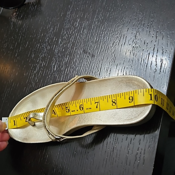 Prada gold flip flips SZ 36/6 - Picture 10 of 16